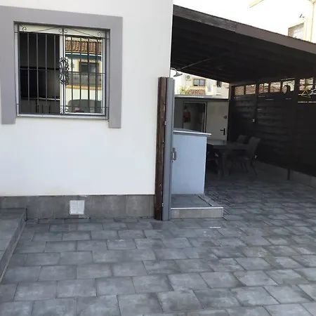 Maison Avec Piscine Et Grande Terrasse A Torrevieja Holiday home *