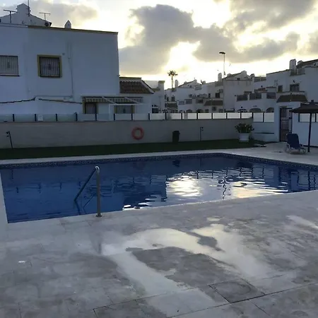 Maison Avec Piscine Et Grande Terrasse A Torrevieja *